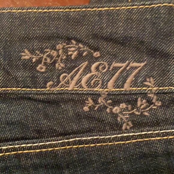 American Eagle women’s jeans - Picture 5 of 13